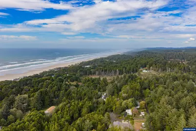 Ne Washington St, Yachats, OR 97498 - Photo 17