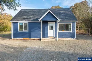 40121 Lacomb Dr, Lebanon, OR 97355 - Photo 1