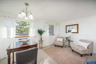 147 SW Wake Robin Ave, Corvallis, OR 97333 - Photo 5