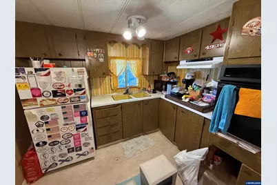 4447 Essex St SE, Salem, OR 97317 - Photo 11
