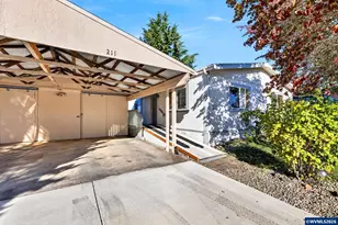 300 SE Lacreole Dr, Dallas, OR 97338 - Photo 3