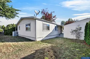 300 SE Lacreole Dr, Dallas, OR 97338 - Photo 33