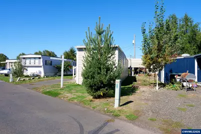 2400 SE Stratus Av, McMinnville, OR 97128 - Photo 3