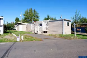 2400 SE Stratus Av, McMinnville, OR 97128 - Photo 1