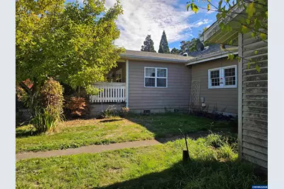 32697 S Meridian Rd, Woodburn, OR 97071 - Photo 3