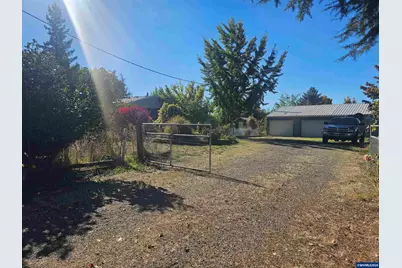 32697 S Meridian Rd, Woodburn, OR 97071 - Photo 5