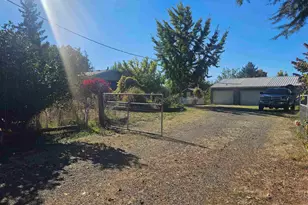 32697 S Meridian Rd, Woodburn, OR 97071 - Photo 5