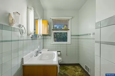245 SW Linn Pl, Mill City, OR 97360 - Photo 23