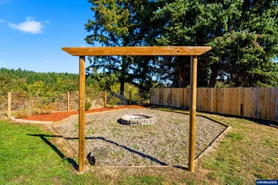 690 NE 5th St, Willamina, OR 97396 - Photo 31