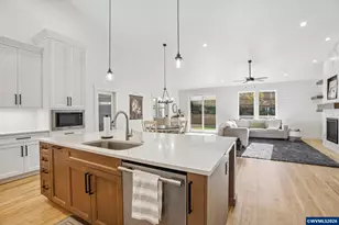 5939 Evangelista St S, Salem, OR 97306 - Photo 13