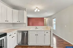 11615 Bunting Ln NE, Aurora, OR 97002 - Photo 17