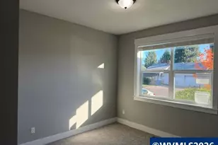 1105 Hardcastle Av, Woodburn, OR 97071 - Photo 5