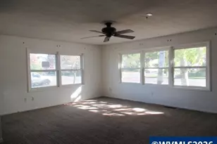 114 Walnut St, Independence, OR 97351 - Photo 11