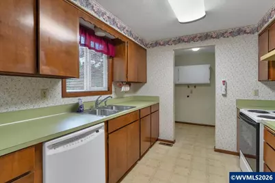 1026 Royalty Dr NE, Salem, OR 97301 - Photo 17
