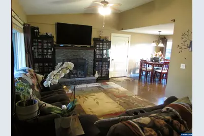 360 Cindy Ln NW, Mount Angel, OR 97362 - Photo 7