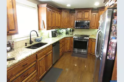 360 Cindy Ln NW, Mount Angel, OR 97362 - Photo 11