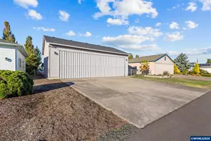731 Aeronca St, Independence, OR 97351 - Photo 35