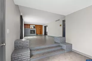 389 Maxwell Rd, Eugene, OR 97404 - Photo 7