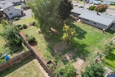 161 N 7th St, Jefferson, OR 97352 - Photo 35