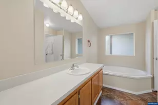 20920 Feller St NE, Donald, OR 97020 - Photo 23