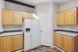 20920 Feller St NE, Donald, OR 97020 - Photo 9
