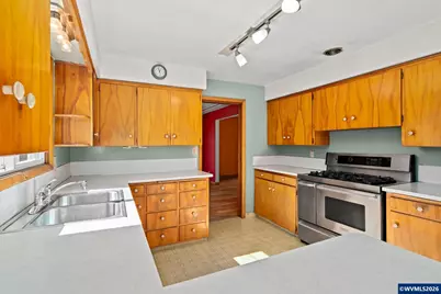 1460 Evergreen Av NE, Salem, OR 97301 - Photo 9