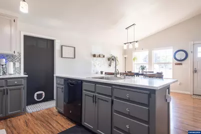 3923 Willamette Av SE, Albany, OR 97322 - Photo 9