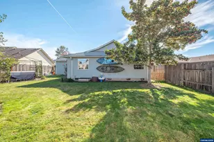 3923 Willamette Ave SE, Albany, OR 97322 - Photo 37