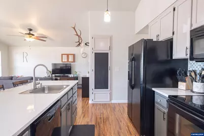 3923 Willamette Av SE, Albany, OR 97322 - Photo 11