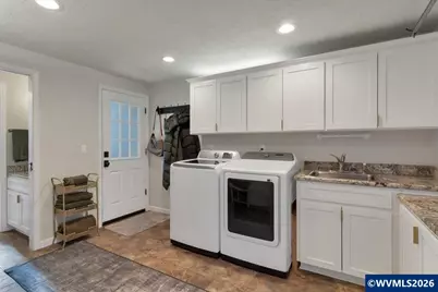 247 Sanrodee Dr SE, Salem, OR 97317 - Photo 33