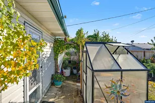 1306 Hampton Way, Woodburn, OR 97071 - Photo 29