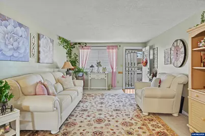 1306 Hampton Wy, Woodburn, OR 97071 - Photo 7
