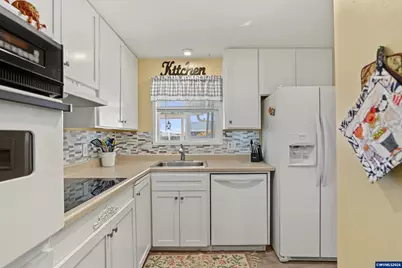 1306 Hampton Wy, Woodburn, OR 97071 - Photo 17