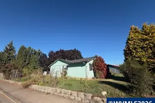 1105 Orchard Ln, Woodburn, OR 97071 - Photo 15