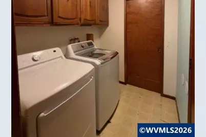 1105 Orchard Ln, Woodburn, OR 97071 - Photo 13