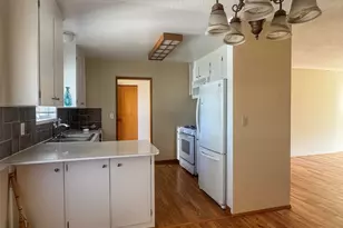 1590 Astor Way, Woodburn, OR 97071 - Photo 3