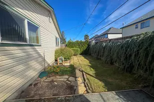 1590 Astor Way, Woodburn, OR 97071 - Photo 15