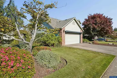 1481 E Burnett St, Stayton, OR 97383 - Photo 5