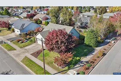 1481 E Burnett St, Stayton, OR 97383 - Photo 9