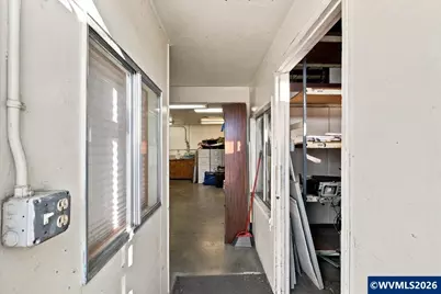 703 Water Av NE, Albany, OR 97321 - Photo 17