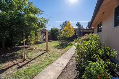 1742 Raywanda Ct NE, Salem, OR 97301 - Photo 29