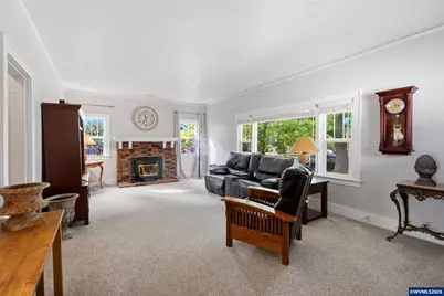 990 5th St NE, Salem, OR 97301 - Photo 9