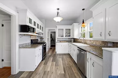 990 5th St NE, Salem, OR 97301 - Photo 11