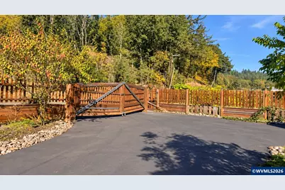 10646 Sunnyside Rd SE, Jefferson, OR 97352 - Photo 27
