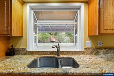 512 Cardinal Wy, Springfield, OR 97477 - Photo 15