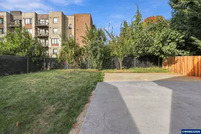 437 NE Fargo St, Portland, OR 97212 - Photo 37
