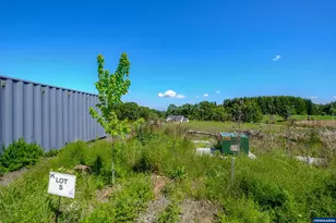 608 NE Kerns Dr, Dallas, OR 97338 - Photo 1