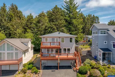 160 SE Bayview Av, Depoe Bay, OR 97341 - Photo 1