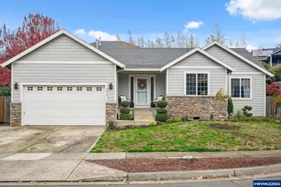 312 Division St NE, Silverton, OR 97381 - Photo 1