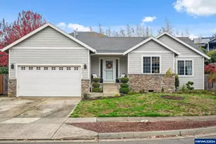 312 Division St NE, Silverton, OR 97381 - Photo 1